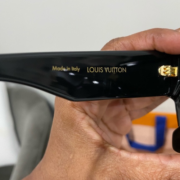 **SOLD**Louis Vuitton Cyclone unisex sunglasses Z1578W - Picture 14 of 15